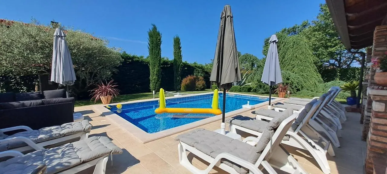 אומאג Villa Agava 0*,  קרואטיה